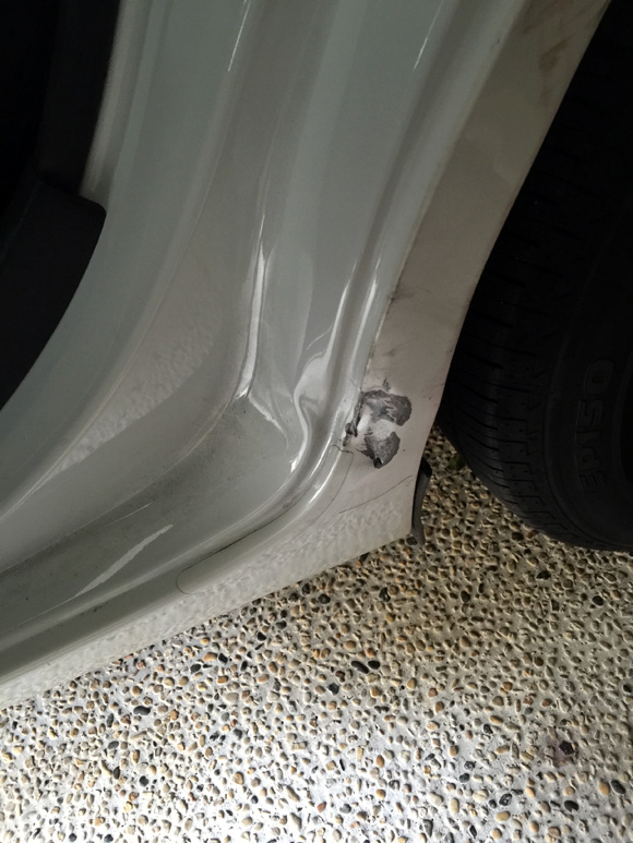 car_scar02.jpg car_scar02.jpg
